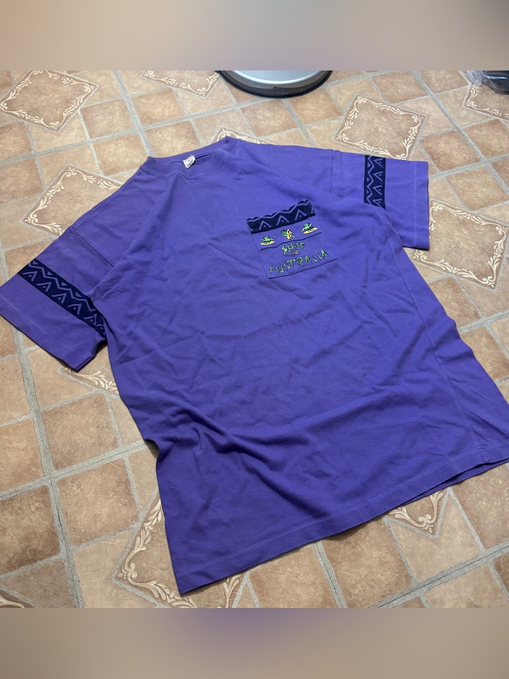 Vintage 90s "Surf In Australia" Purple Pocket Tee XL - Geometric Sleeve Taping